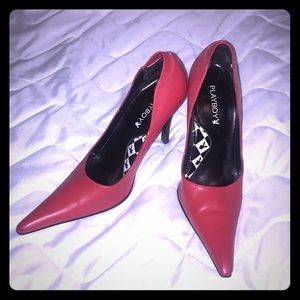 Red heels size 7